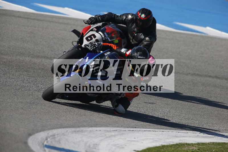 /Archiv-2024/02 29.01.-02.02.2024 Moto Center Thun Jerez/Gruppe schwarz-black/49-1